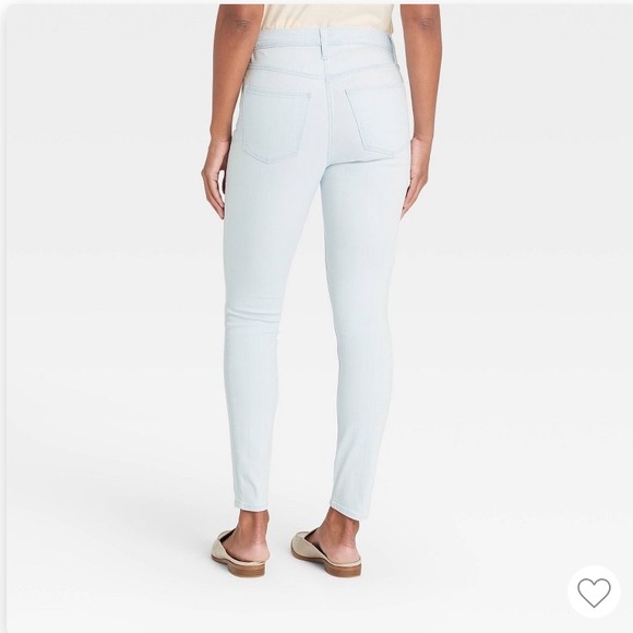 Universal thread very blue jeans🖤 - Picture 2 of 2